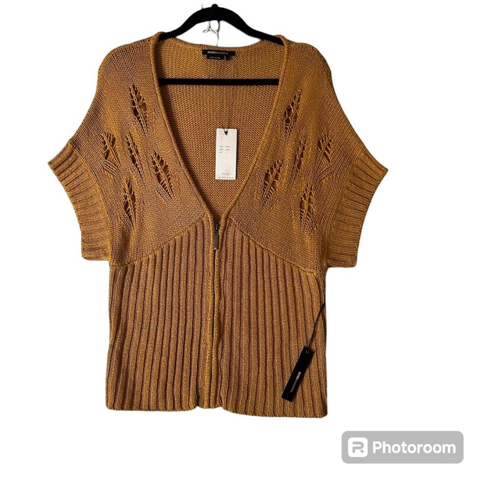 BCBG maxazaria New with tags size large golden Mustard deep V zip up crocheted